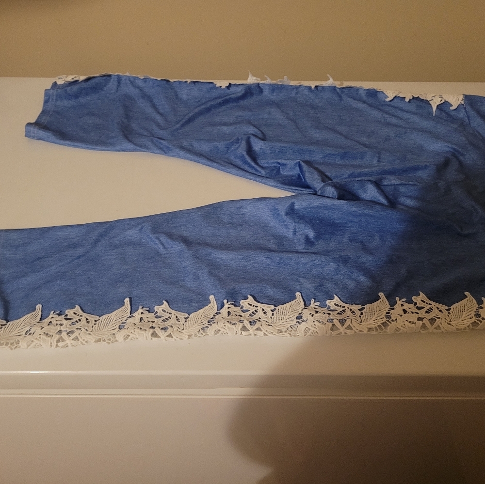 Laced Capri